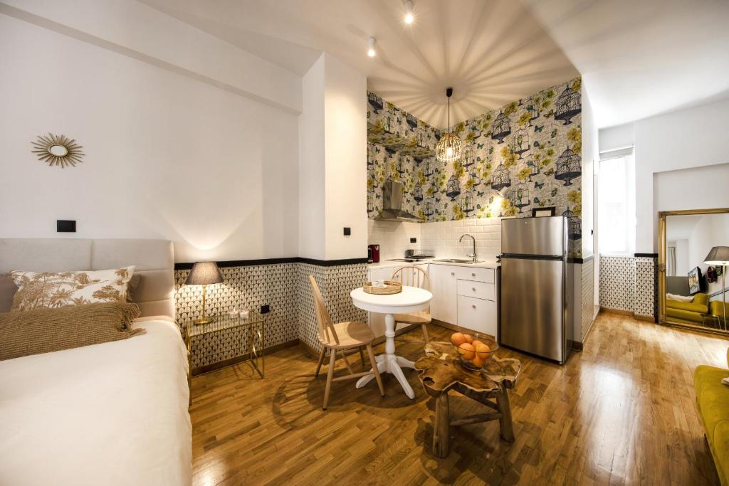 Designer renovated apartment in downtown Athens photo