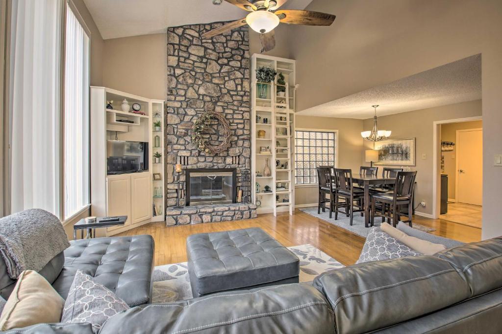 Serene Lake Hamilton Hideaway with Private Dock, Hot Springs