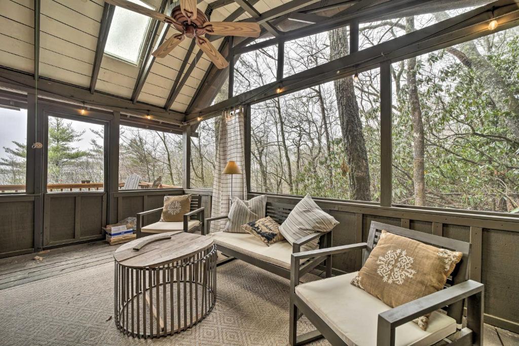 Chic Cashiers Cabin Mountain View, Screened Porch