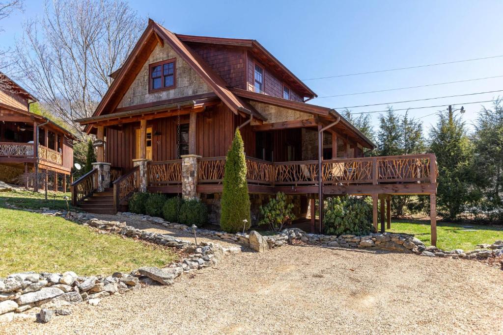 Snowflake River Ridge at Eagles Nest, Banner Elk