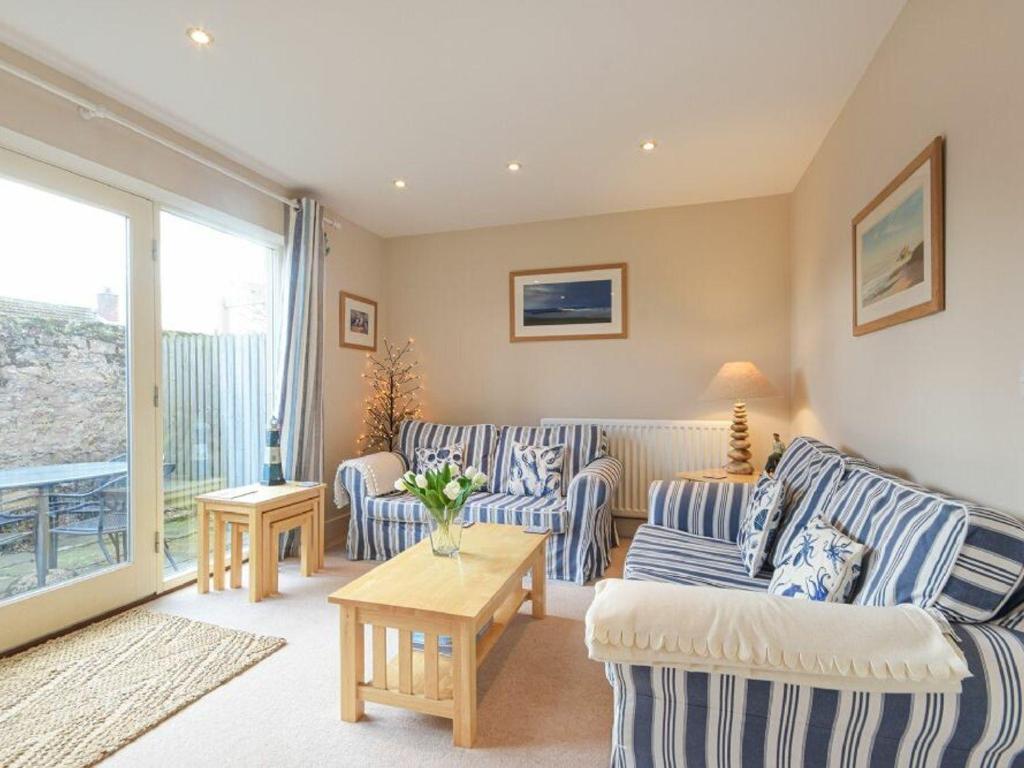 Smugglers Cove 7, Chathill