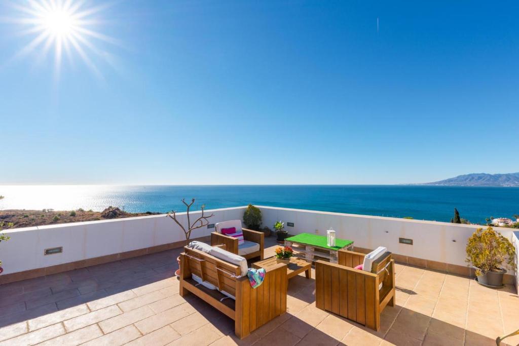 Luxury Villa with swimming pool and amazing views - 2