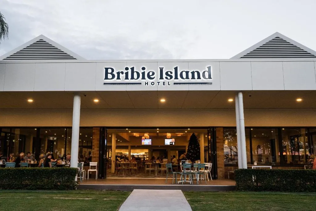Bribie Island Hotel，位于贝尔拉拉的酒店
