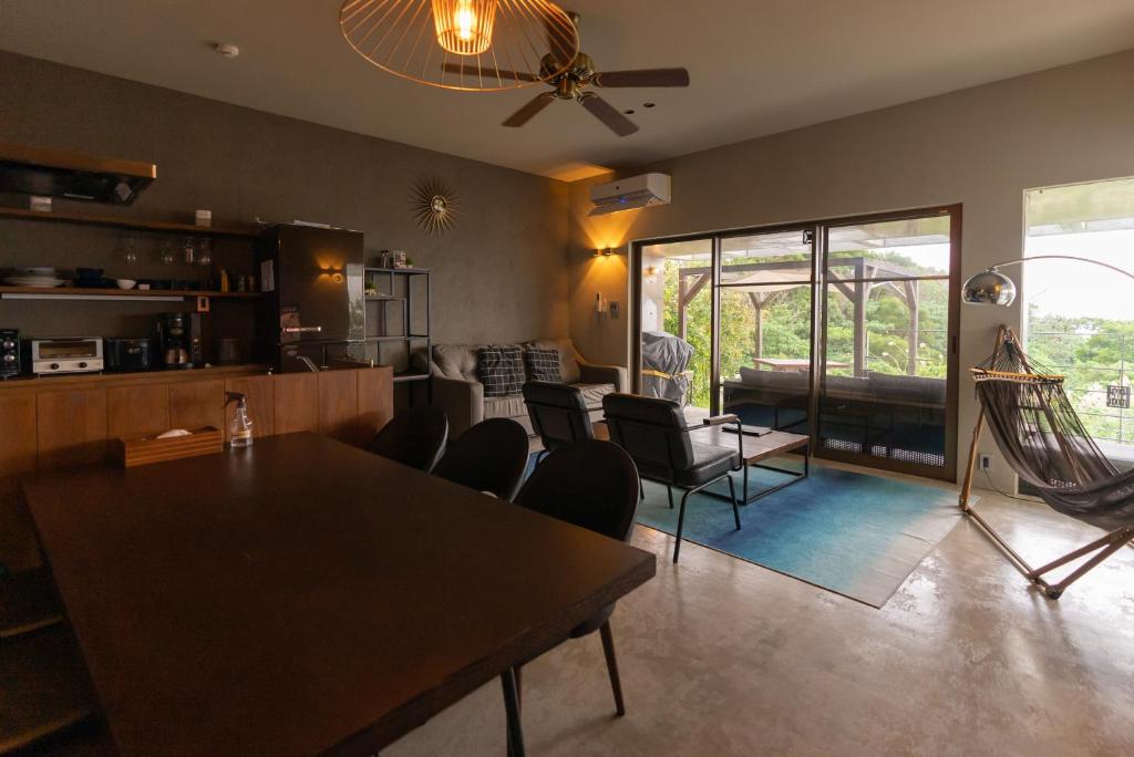 나키진 빌라 거실