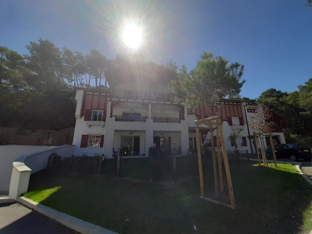 Appartement de standing avec jardin privatif, proche du lac et du centre, parking inclus - 5