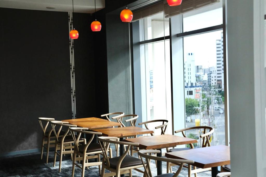 Shared lounge/TV area