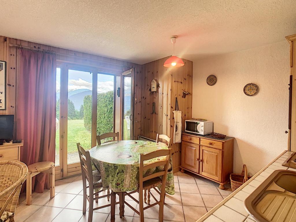Charmant 2 pièces cabine avec jardin, près de Combloux - 2