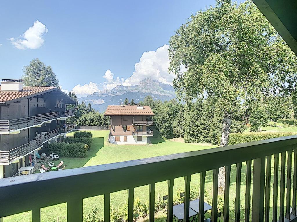 Appartement cosy avec mezzanine, au pied des pistes à Combloux, parking inclus - 3