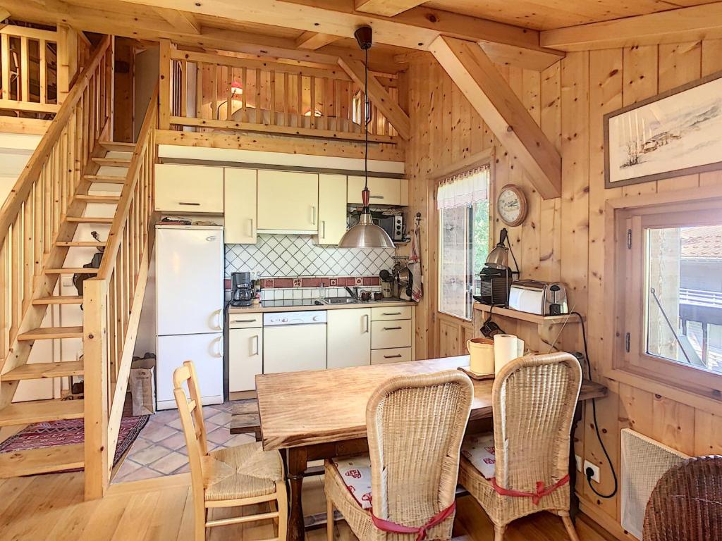 Appartement cosy avec mezzanine, au pied des pistes à Combloux, parking inclus - 1