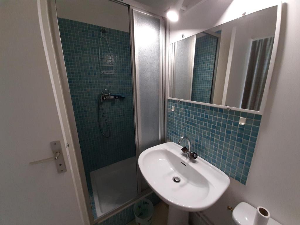 Studio avec terrasse et parking à deux pas des plages - FR-1-239-563 - 3