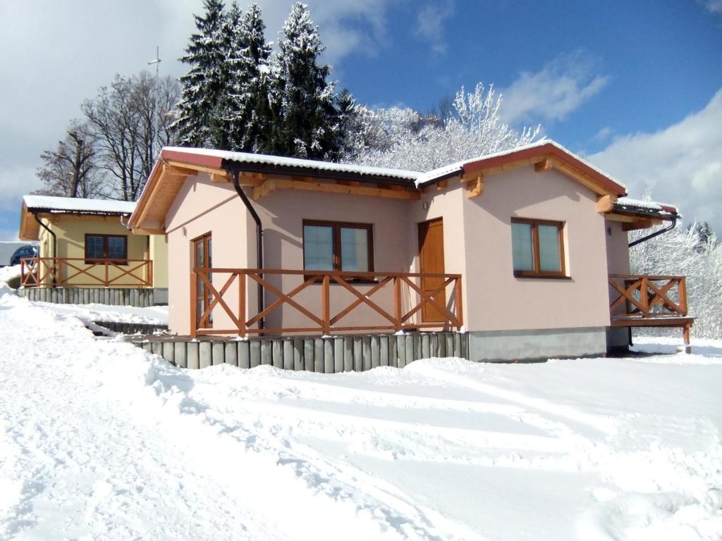 Chatky Janis — Hotel in Liptovsky Mikulas