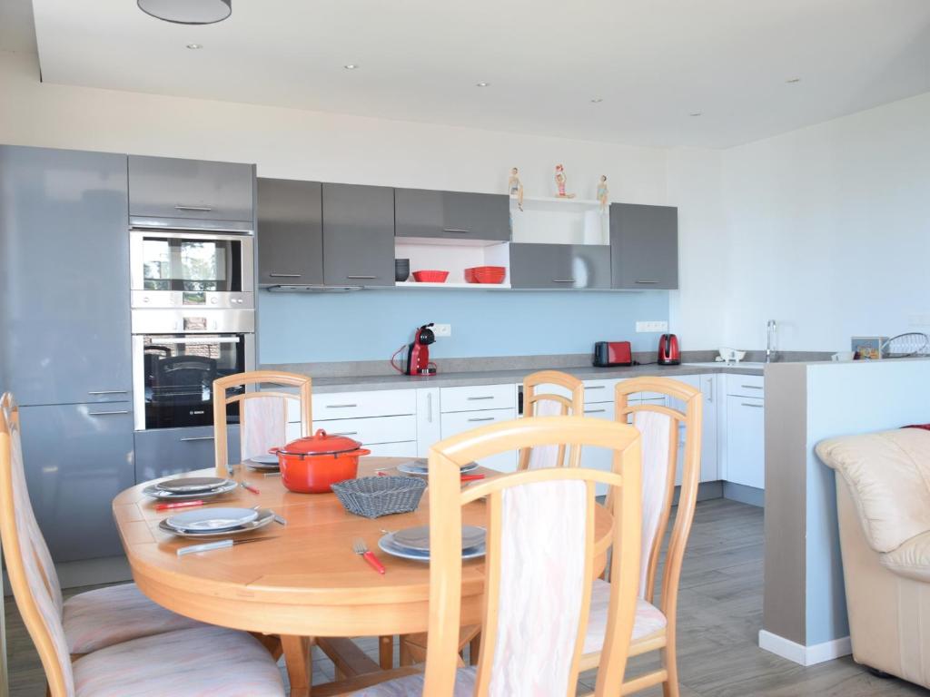 Spacieux appartement à Évian-les-Bains avec balcon et garage - 2