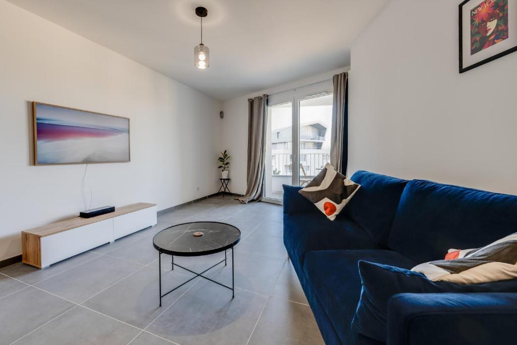 Le Paradis - Beautiful T2 ideally located with garage - 3
