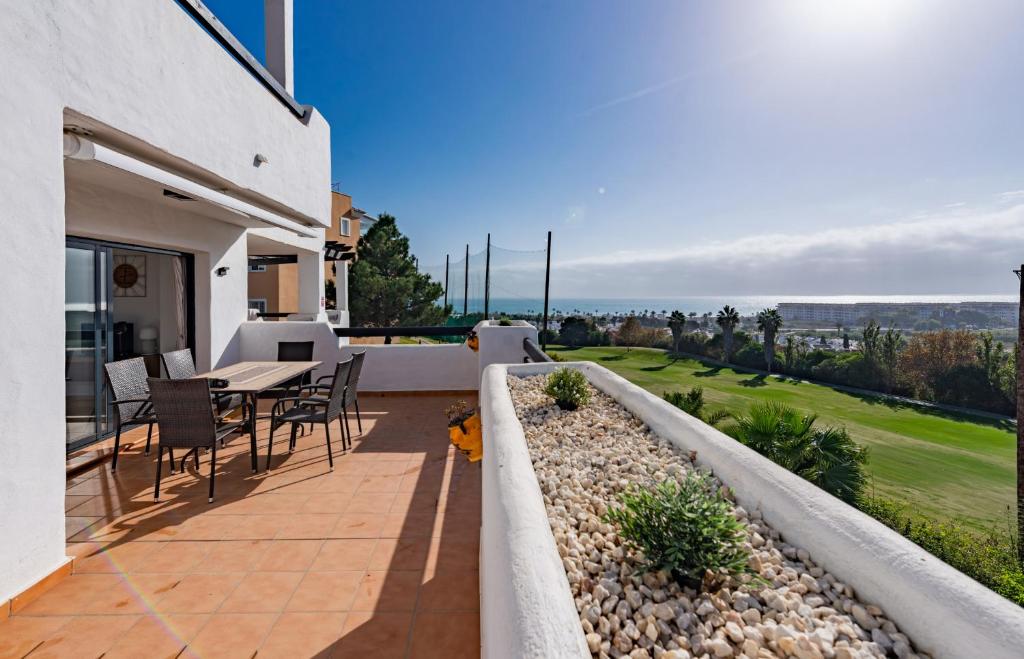 Lotus 2401 - Beautiful apartment with pool & sea view - 2
