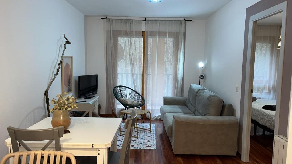 El Canfranero, Canfranc-Estación