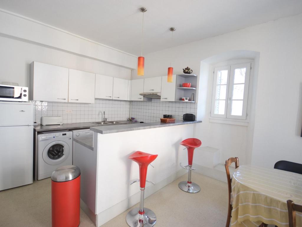 Agréable appartement 60 m², proche ski, balcon, animaux admis, parking - 2