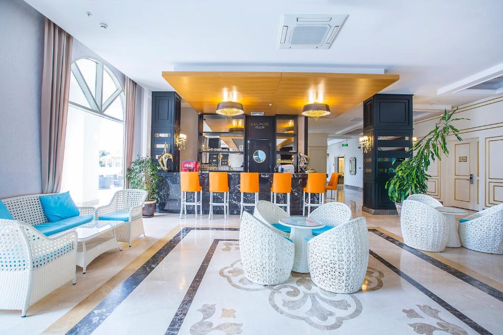 J'adore Deluxe Hotel & Spa Ultra All Inclusive — Side