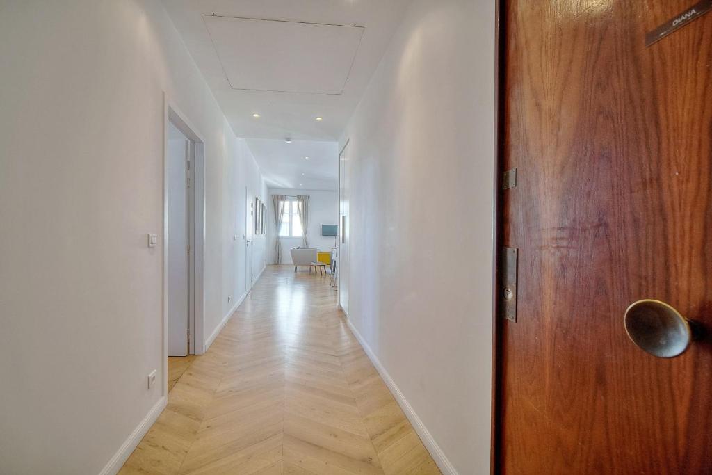 REF 909 - Cannes Back Croisette - Apartment for rent - 3