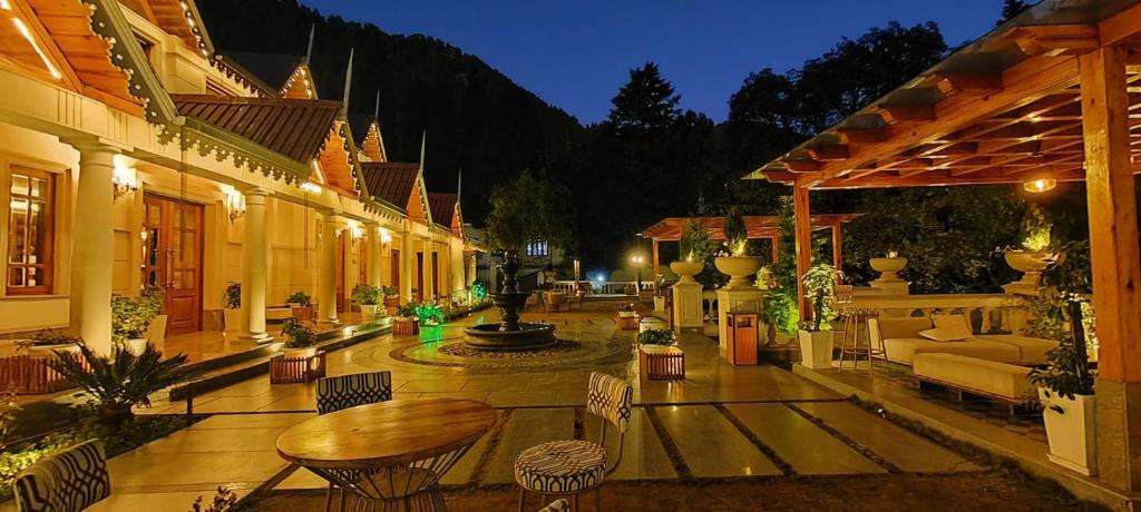 Swiss Hotel & Spa photo