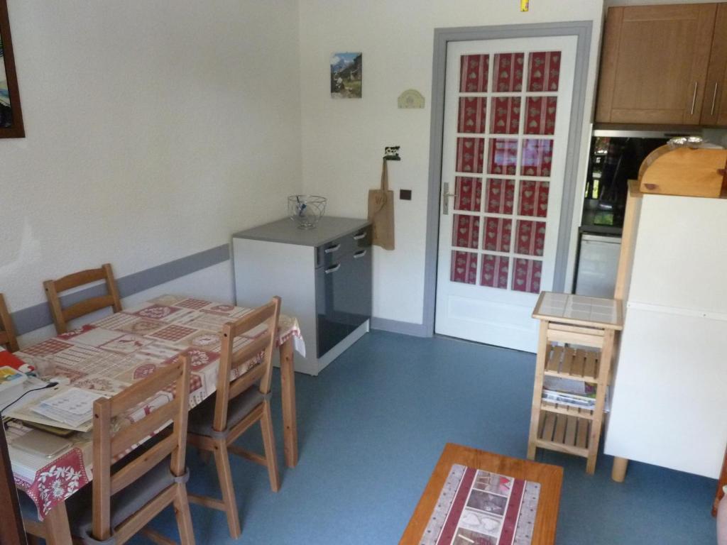 Studio cabine cosy 4 personnes, balcon sud, parking privé, centre Valloire, proche télécabine. - FR-1-263-14 - 2