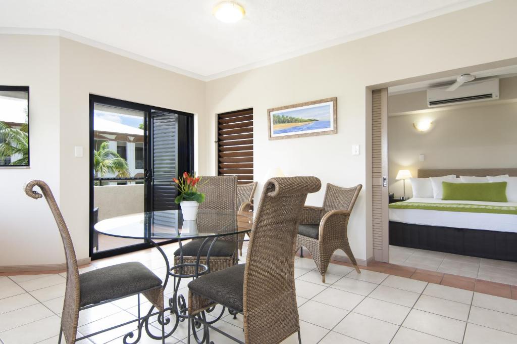 Regal Port Douglas - Holiday Apartments