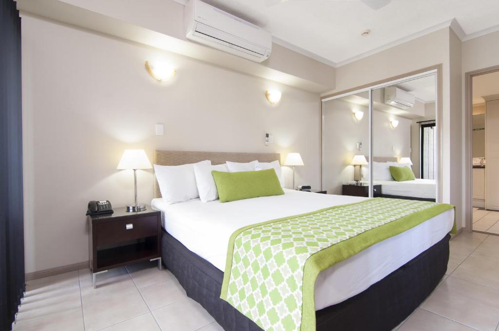 Regal Port Douglas - Holiday Apartments