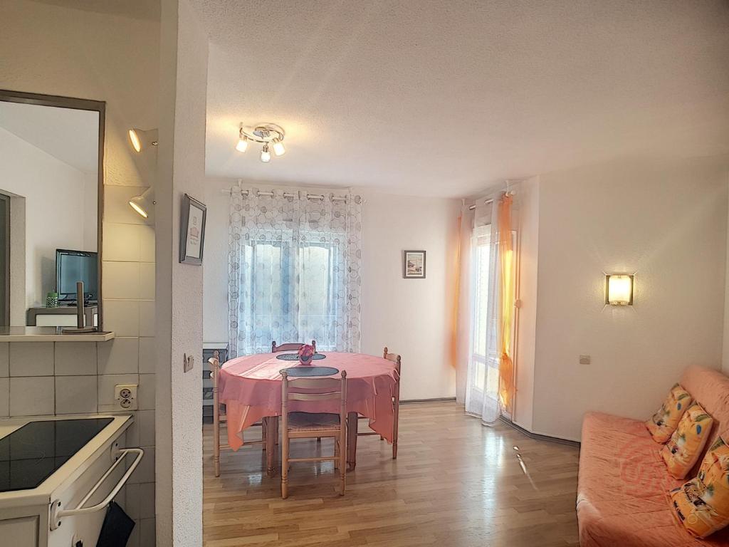 Appartement F2 lumineux avec balcon, proche centre et Thermes, animaux acceptés, wifi gratuit - FR-1-451-21 - 2