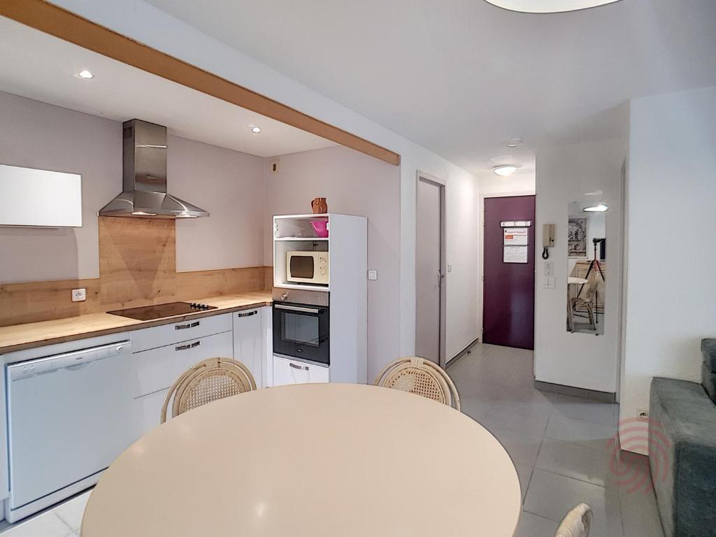 Appartement F2 climatisé avec terrasse, proche thermes et centre-ville, animaux acceptés, à Lamalou - FR-1-451-4 - 3