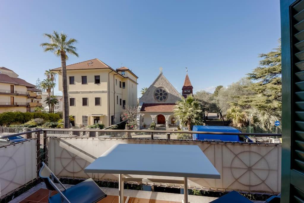 Victoria Hall Bordighera - 2 bedroom apartment - Parking - 1