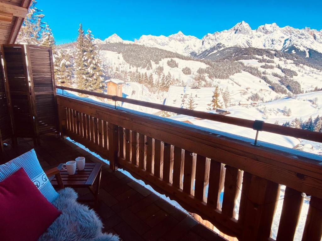 Hochkönig Hideaway - Ski-in & Ski-out Chalet by Maria Alm and Zell am See - 1