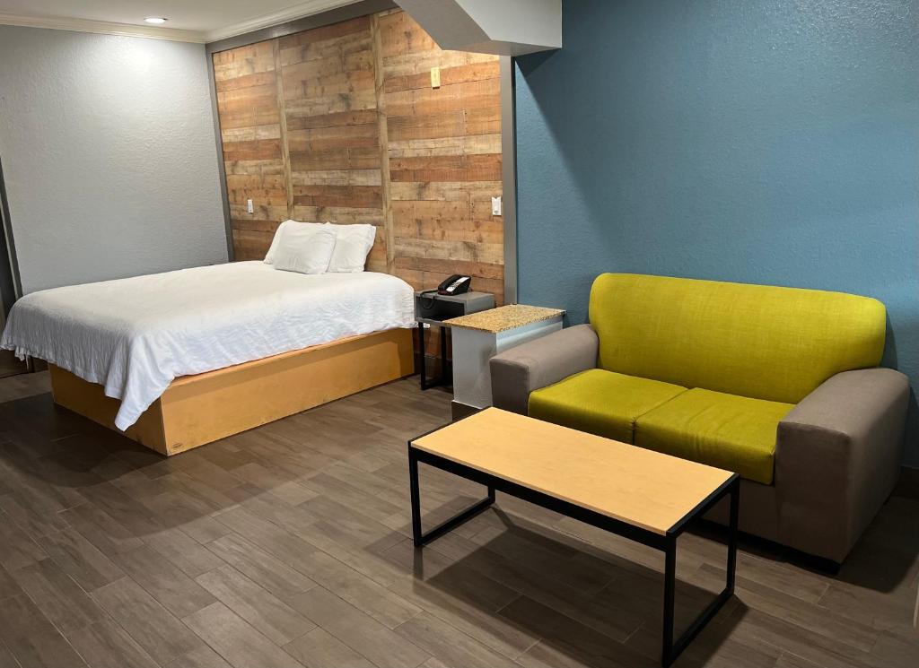 The Symphony Inn & Suites photo