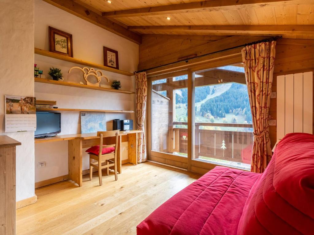 Chalet mitoyen 3 étoiles à La Clusaz, 500m des pistes, 10 pers, terrasse, cheminée, garage, WiFi - FR-1-459-186 - 2