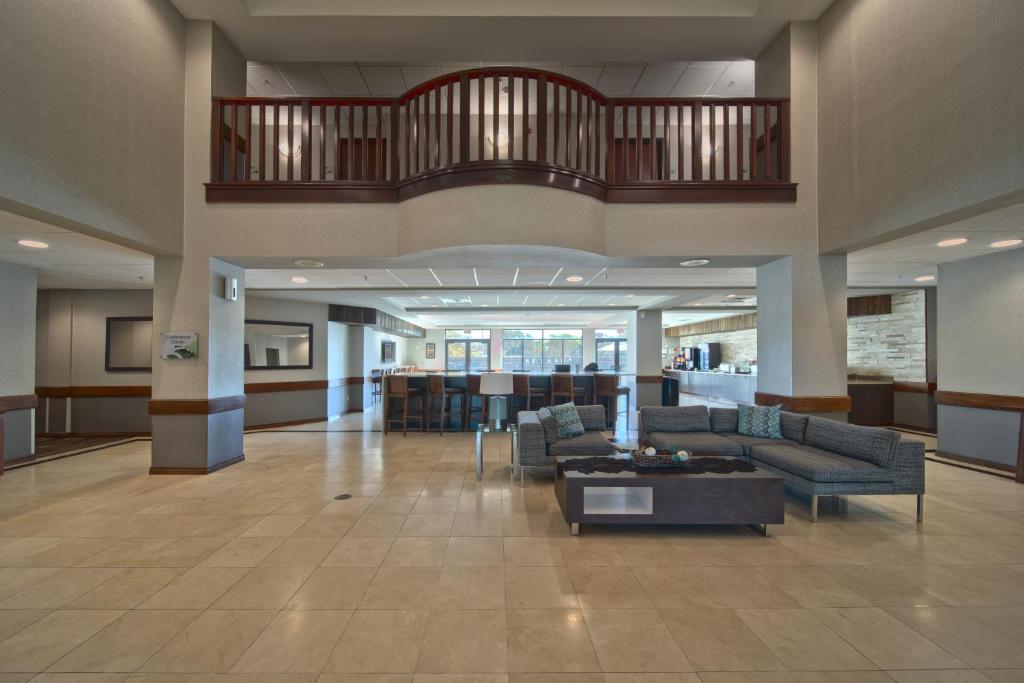 Wingate by Wyndham Round Rock Hotel & Conference Center photo