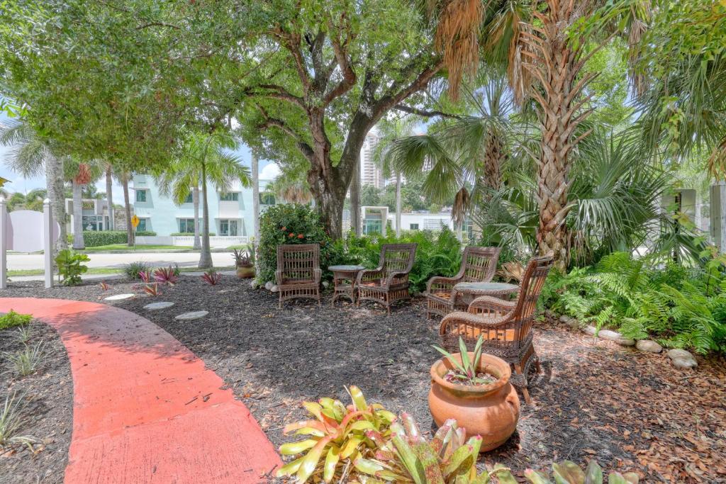 The Hibiscus House of Fort Myers photo