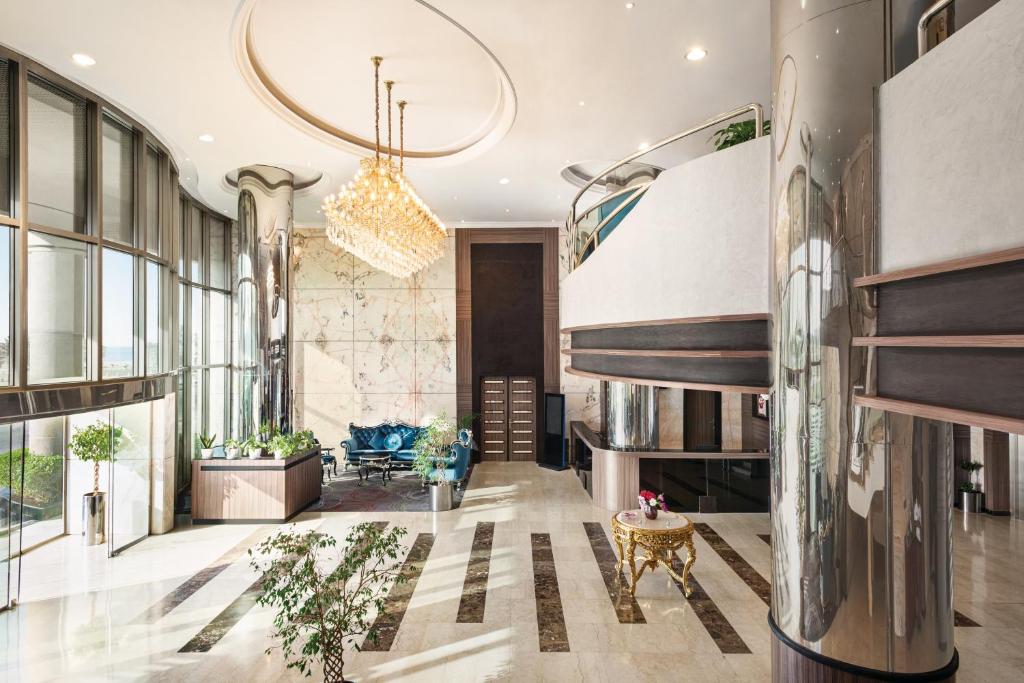 Howard Johnson by Wyndham Dammam photo