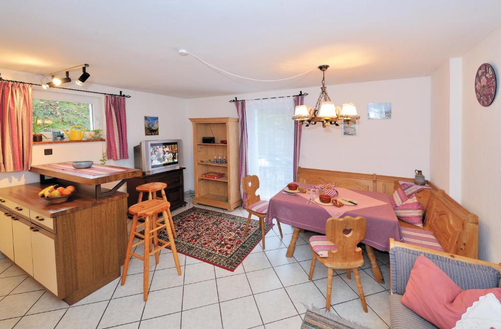 Appartement im Souterrain mit Terrasse - 2