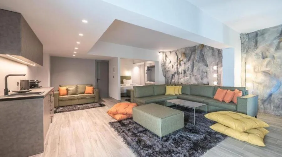 Snowglory Boutique Hotel, hotel di Arachova