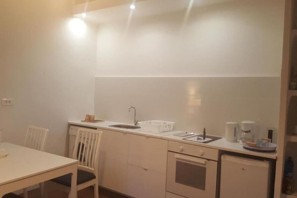 Plein coeur du Panier avec terrasse 2 à 4 personnes arrivée avant 19h - 5