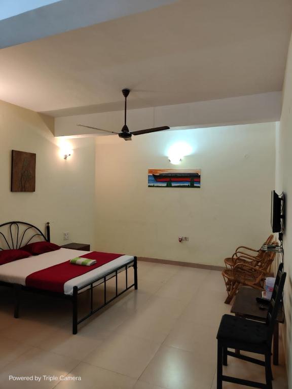 Ocean Waves Residence photo