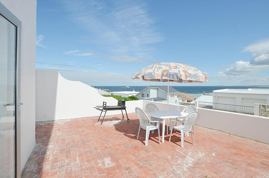 13 on Main Beach Flat, Yzerfontein