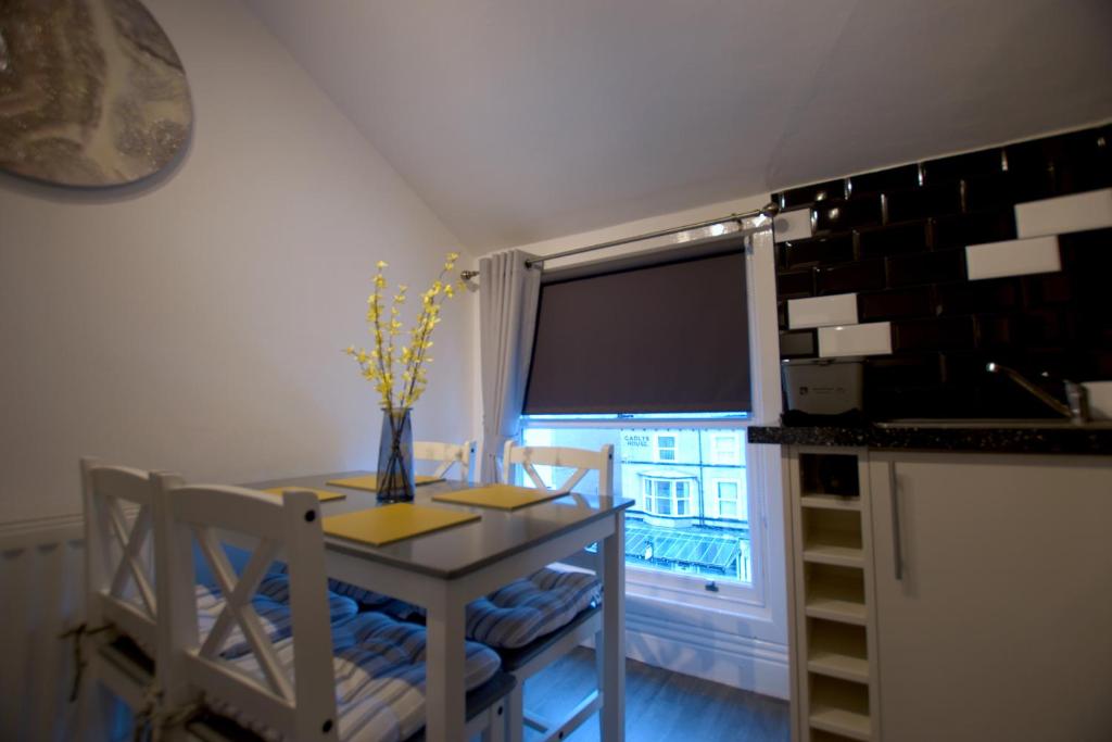 Orme Rise 1 - The Penthouse Suite, Llandudno photo 5