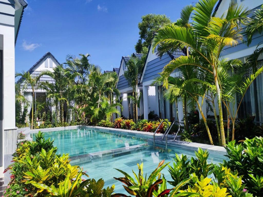 Great swimming pool