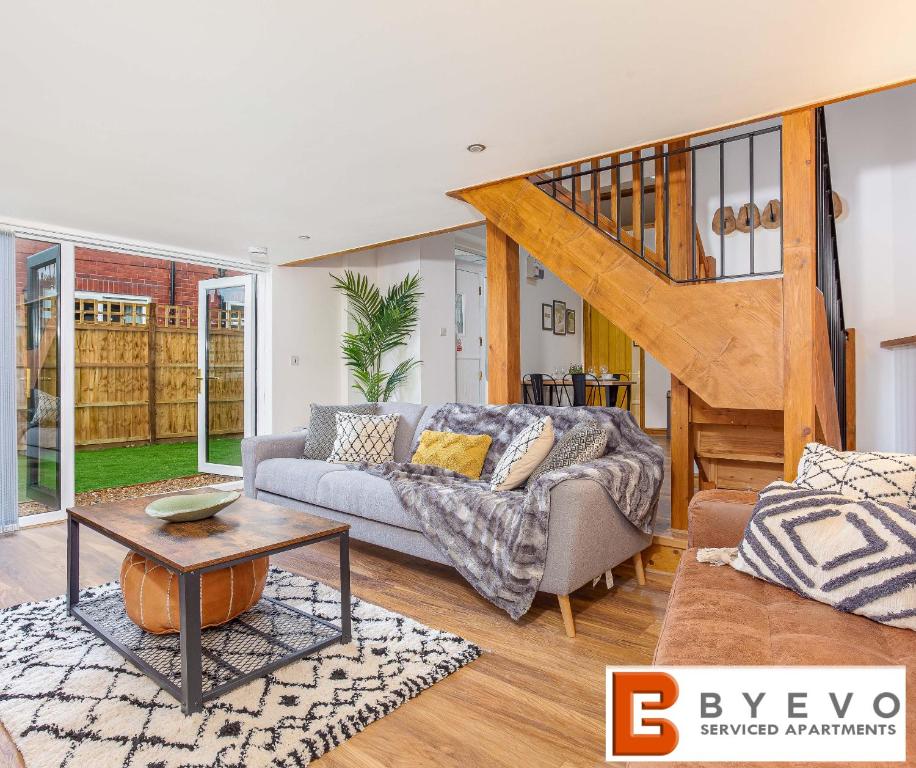 ByEvo Oswestry Barn - Quirky romantic retreat or cosy contractor base