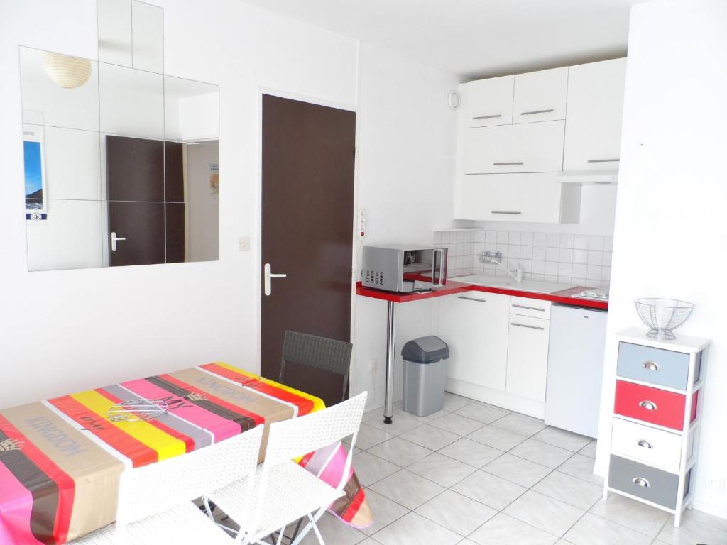 Appartement 2 pièces avec balcon ensoleillé près de l'hippodrome de Cabourg - FR-1-487-297 - 2
