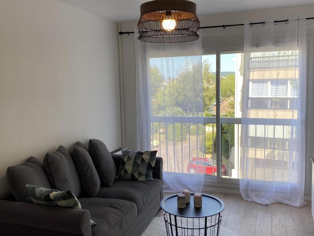 Charmant 2 pièces avec parking et ascenseur, proche centre-ville de Cabourg - FR-1-487-323 - 2