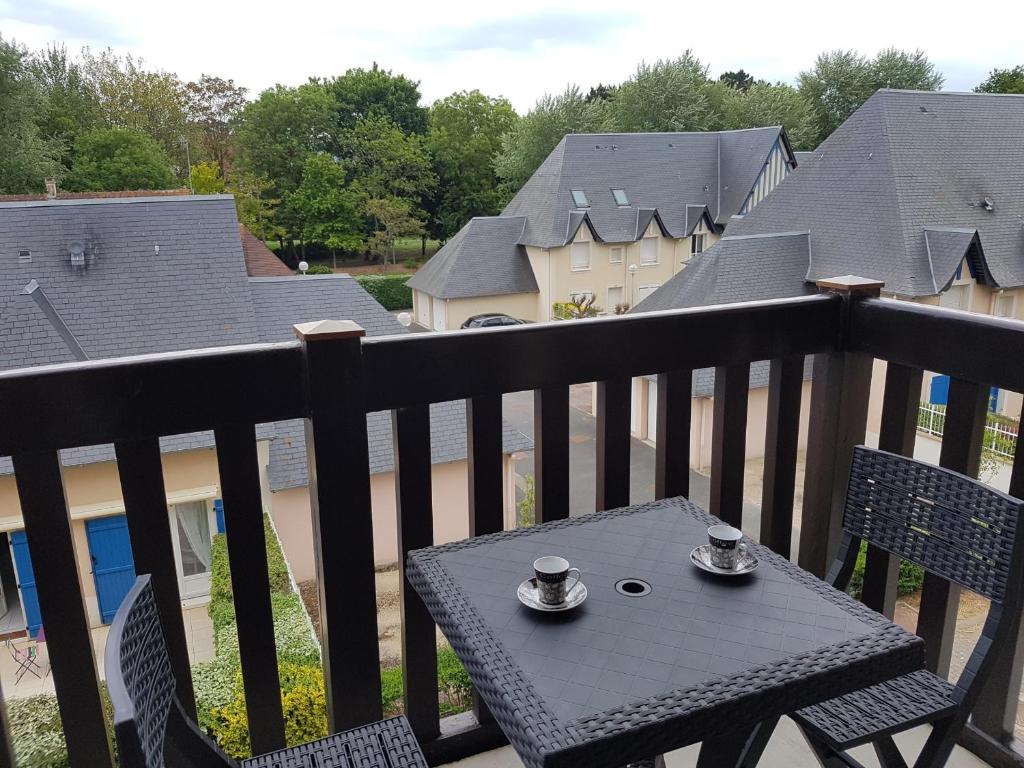 Charmant T2 à Cabourg, proche plage et centre-ville, balcon et parking gratuit - FR-1-487-312 - 4