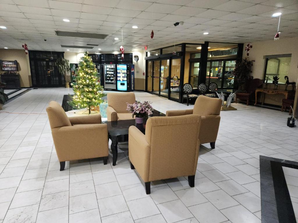 HOMESTAY INN AND SUITS in Tulsa (OK) reviews, prices of Hotels