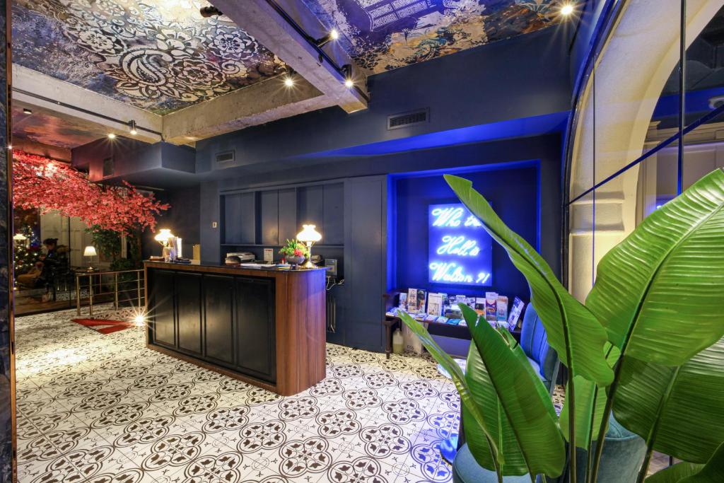 フロント・ロビー