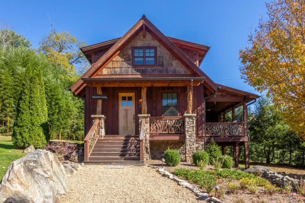 Moose's River Crossing at Eagles Nest, Banner Elk