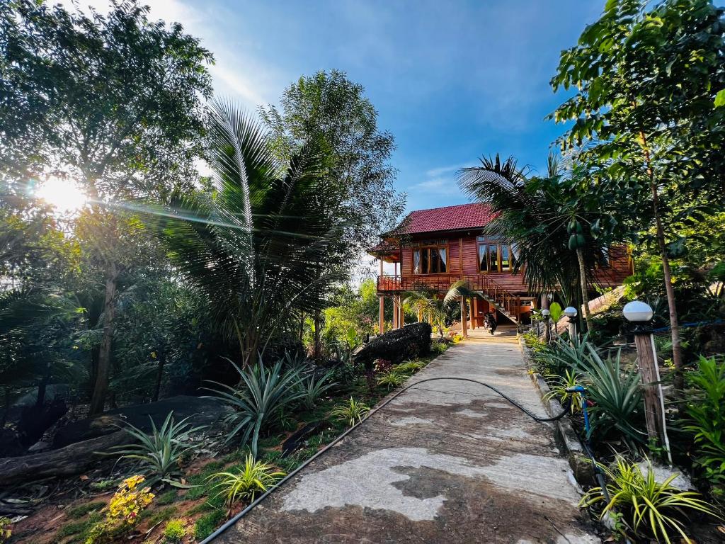 Mountain House Phú Quốc